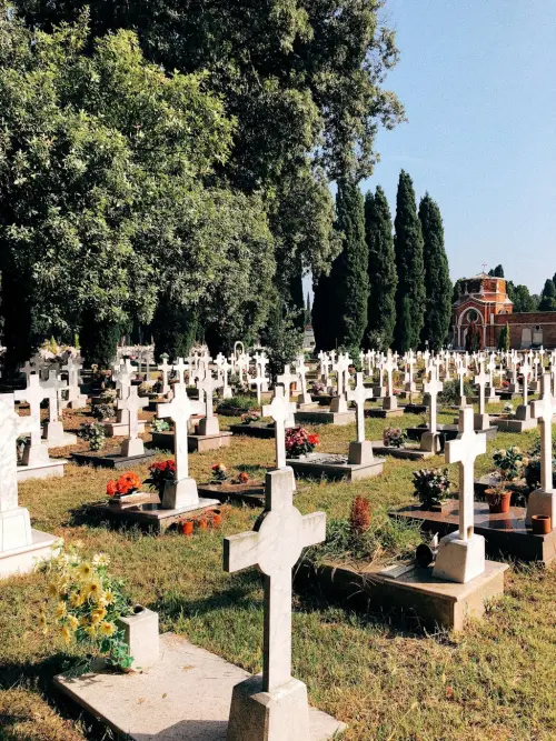 Termoli, requisiti 23 loculi comunali per emergenza cimiteriale