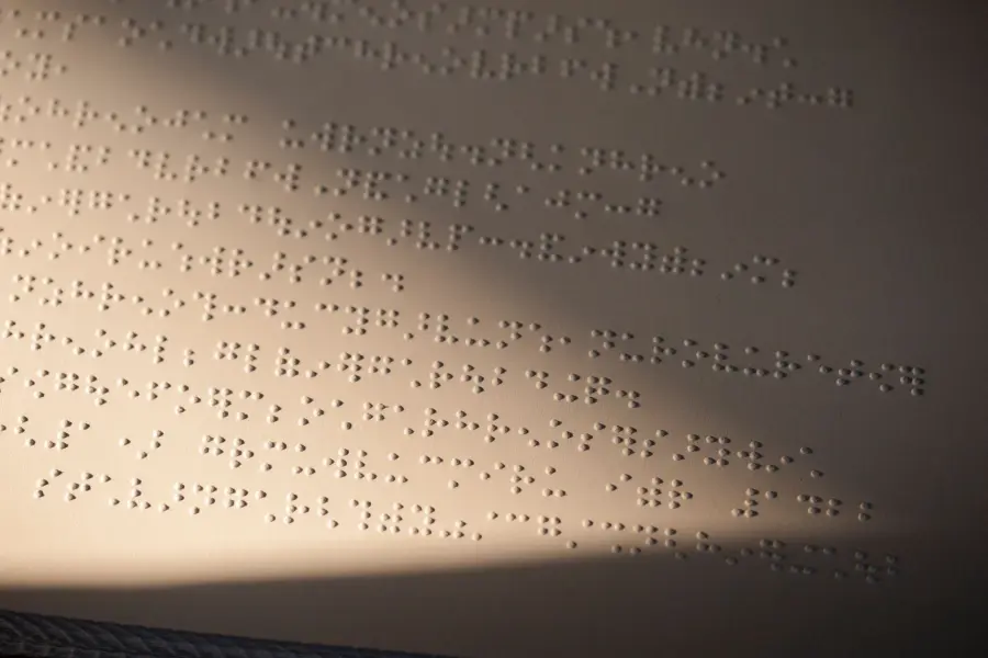 Termoli più accessibile: nel Borgo Vecchio arrivano quattro pannelli sensoriali in braille