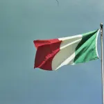 Festa della Repubblica, a Piazza Sant’Antonio l’omaggio al Tricolore per gli 80 anni